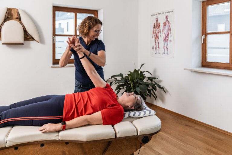 Physiotherapeutische Behandlung bei Reha Med Traunstein